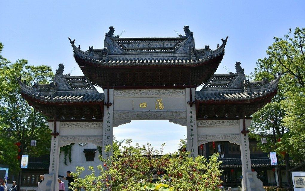 救援怒吼的狮子